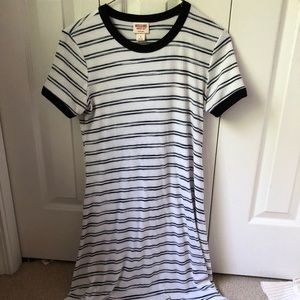 Light and stripped dress